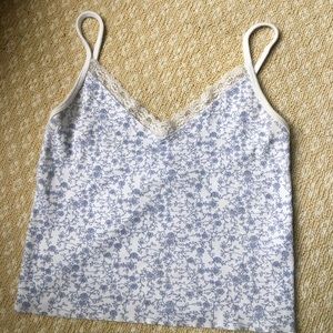 Brandy Melville Nicolette floral lace tank